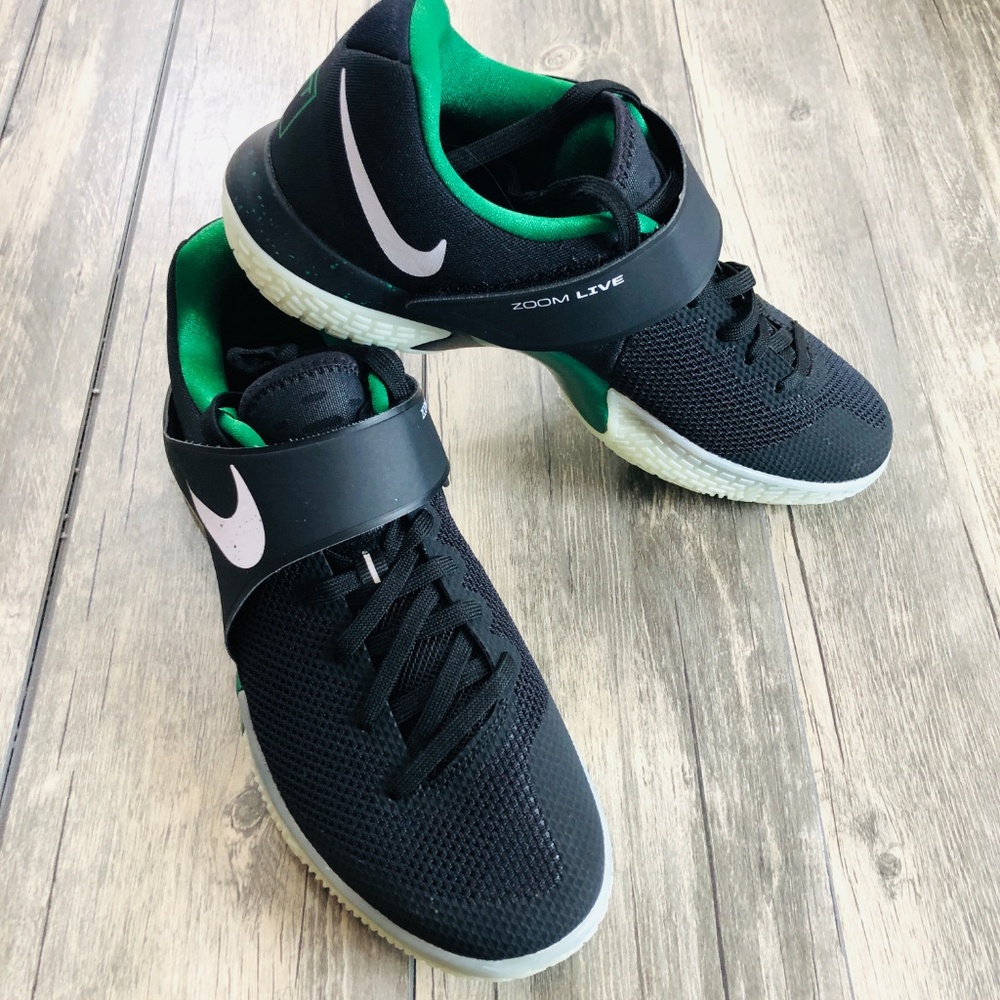 NIKE | ZOOM LIVE PE SNEAKERS Size 10 - Picture 3 of 8